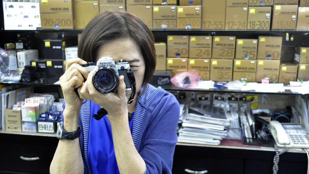 ¿Cómo sobreviven las grandes empresas fotográficas tras el terremoto de la fotografía móvil?